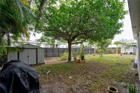Undisclosed, Hialeah, FL 33015 photo 19