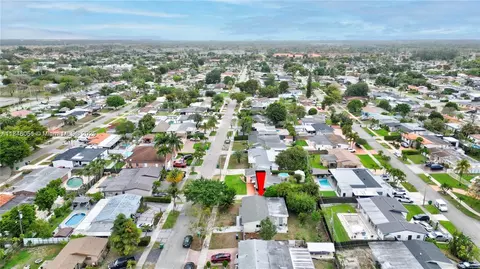 Undisclosed, Hialeah, FL 33015 photo 21