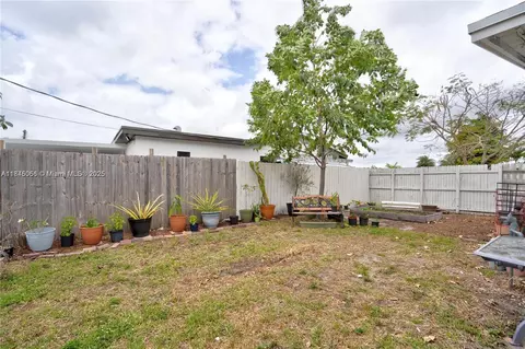Undisclosed, Hialeah, FL 33015 photo 20