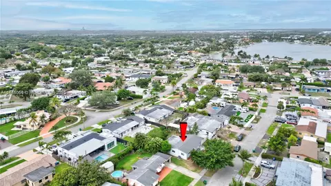 Undisclosed, Hialeah, FL 33015 photo 23