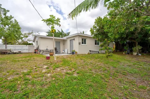 Undisclosed, Hialeah, FL 33015 photo 18