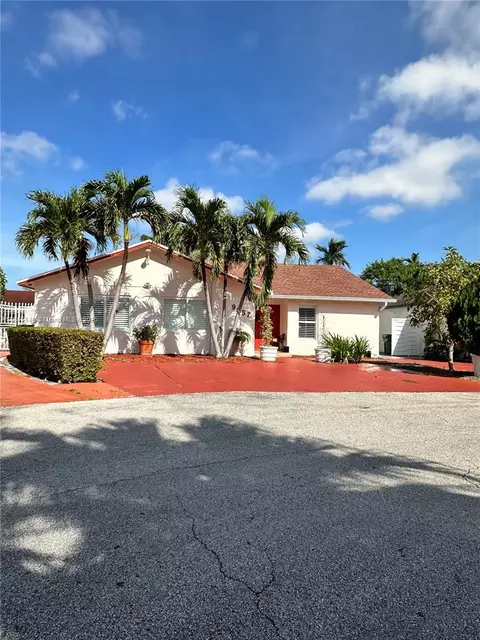 9857 SW 7th St, Miami, FL 33174