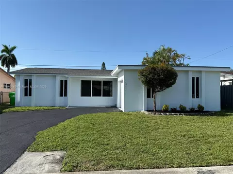 8981 NW 24th St, Sunrise, FL 33322