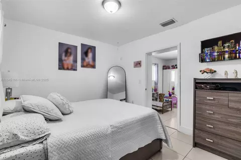 Bedroom - 740 E 41st St, Hialeah, FL 33013 photo 6 of 10
