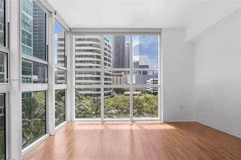 950 Brickell Bay Dr #501, Miami, FL 33131