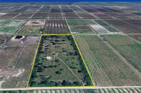 6588 4th Rd, La Belle, FL 33935