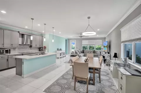 4206 Rosa Dr, Lighthouse Point, FL 33064