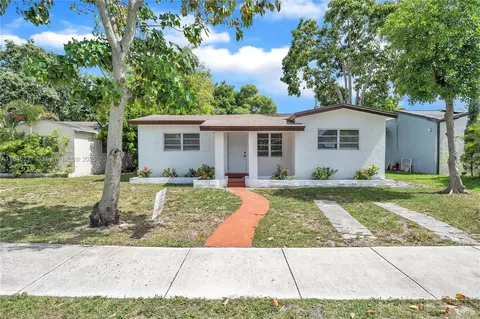 2814 Mayo St, Hollywood, FL 33020