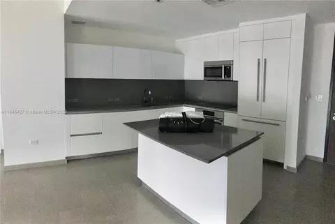 88 SW 7th St #2305, Miami, FL 33130