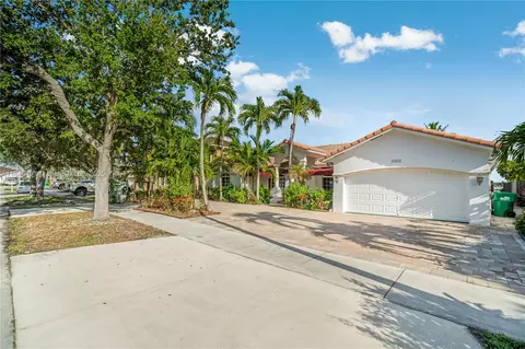 15114 SW 35th Ter, Miami, FL 33185