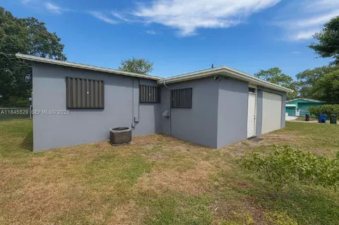 2231 NW 9th Ct, Fort Lauderdale, FL 33311