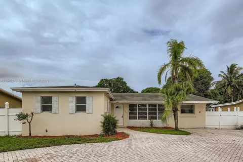 6750 NW 7th Ct, Margate, FL 33063