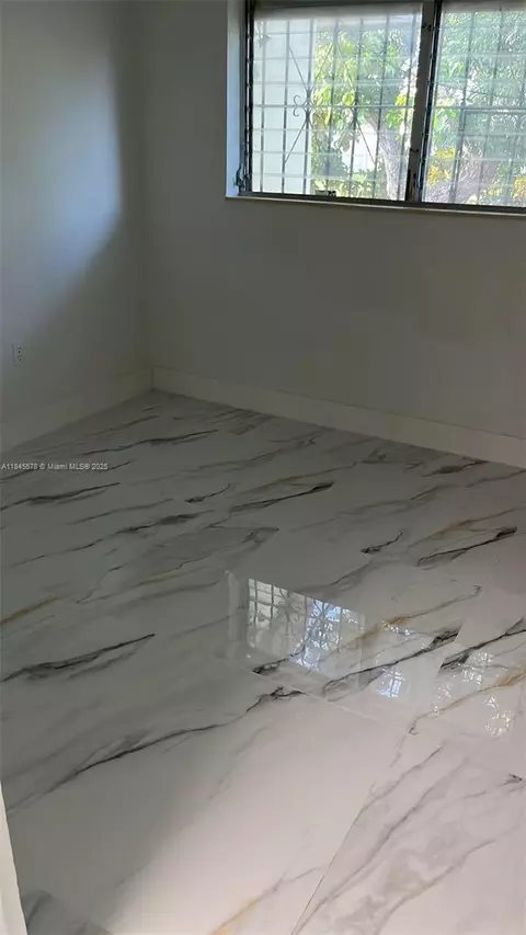2361 NW 174th Ter, Miami Gardens, FL 33056