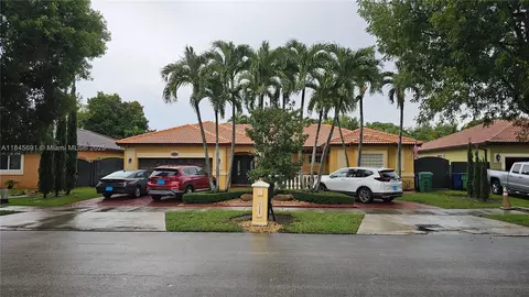 16569 NW 91st Ct, Miami Lakes, FL 33018