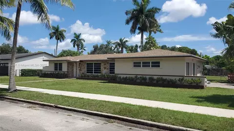 142 NW 21 St, Homestead, FL 33030