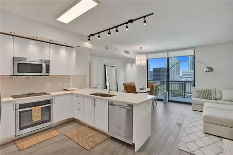 999 SW 1st Ave #1402, Miami, FL 33130
