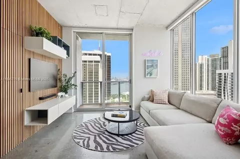 151 SE 1st St #2601, Miami, FL 33131 photo 5