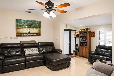 117 W 34th St, Hialeah, FL 33012 photo 6