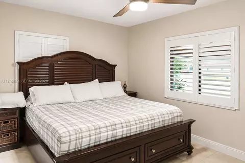 117 W 34th St, Hialeah, FL 33012 photo 11