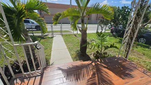 Exterior - 2441 W 10th Ave, Hialeah, FL 33010 photo 1 of 5