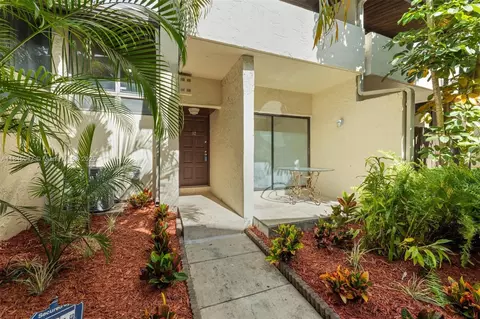 19460 NE 26th Ave #12B, Miami, FL 33180