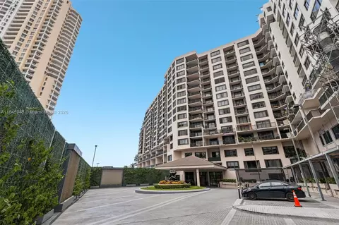 540 Brickell Key Dr #730, Miami, FL 33131