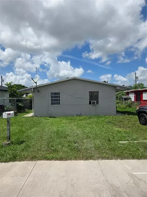 821 SW 5th St, Homestead, FL 33030