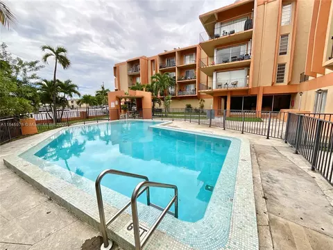 6780 W 2nd Ct #215, Hialeah, FL 33012