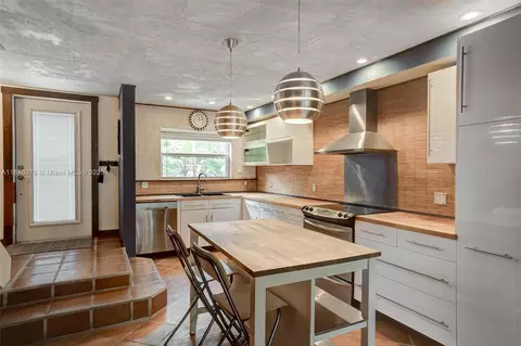 1715 NE 142nd St, North Miami, FL 33181