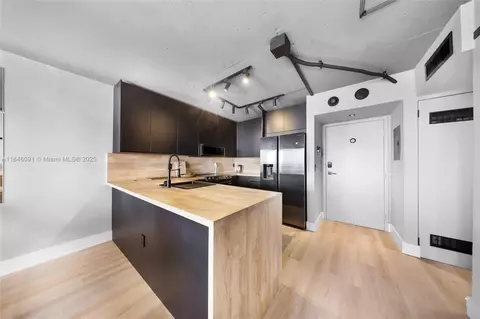 13499 Biscayne Blvd #1514, North Miami, FL 33181