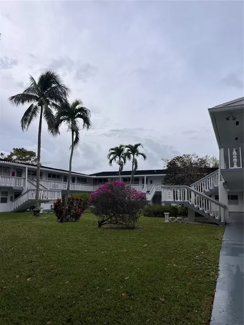507 Durham R #R, Deerfield Beach, FL 33442