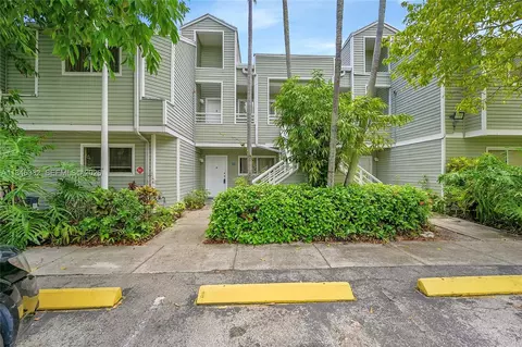 3453 NW 44th St #107, Oakland Park, FL 33309