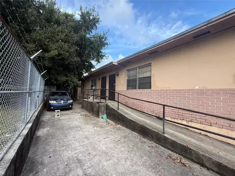 13425 NW 31st Ave, Opa Locka, FL 33054