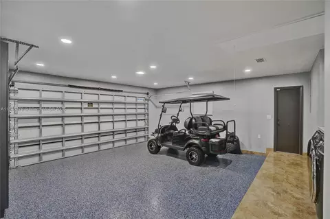 Other - 7135 N Augusta Dr, Hialeah, FL 33015 photo 7 of 18