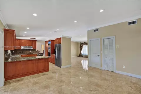Other - 7135 N Augusta Dr, Hialeah, FL 33015 photo 2 of 18