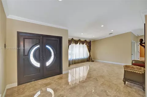 Entry Way - 7135 N Augusta Dr, Hialeah, FL 33015 photo 1 of 3