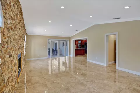 Living - 7135 N Augusta Dr, Hialeah, FL 33015 photo 5 of 11