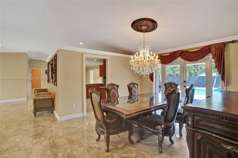 Dining - 7135 N Augusta Dr, Hialeah, FL 33015 photo 2 of 3