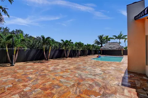 Exterior - 7135 N Augusta Dr, Hialeah, FL 33015 photo 2 of 13