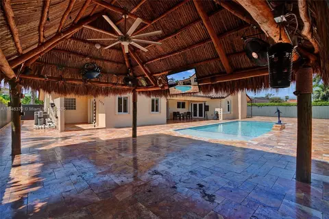 Exterior - 7135 N Augusta Dr, Hialeah, FL 33015 photo 9 of 13