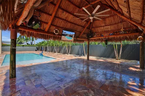 Other - 7135 N Augusta Dr, Hialeah, FL 33015 photo 15 of 18