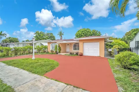 Exterior - 420 SE 3rd St, Hialeah, FL 33010 photo 2 of 9