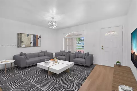 Living - 420 SE 3rd St, Hialeah, FL 33010 photo 1 of 2