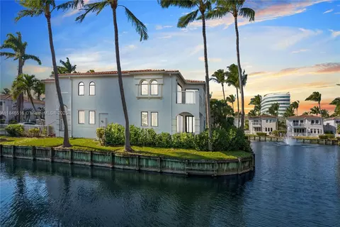 3095 NE 208th Ter, Aventura, FL 33180