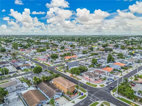 948 E 47th St, Hialeah, FL 33013 photo 41
