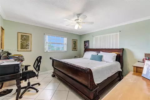 948 E 47th St, Hialeah, FL 33013 photo 25