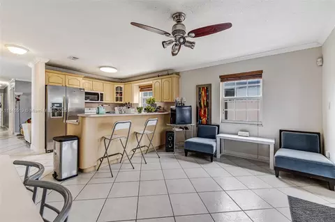 948 E 47th St, Hialeah, FL 33013 photo 6
