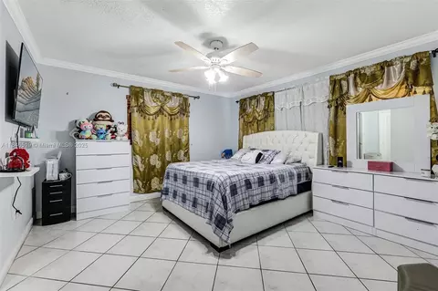 948 E 47th St, Hialeah, FL 33013 photo 19