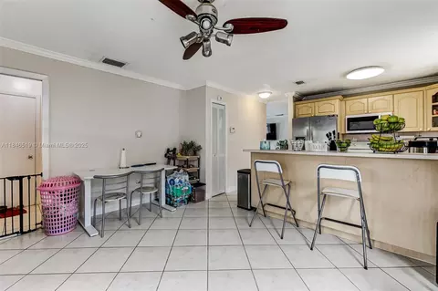 948 E 47th St, Hialeah, FL 33013 photo 7