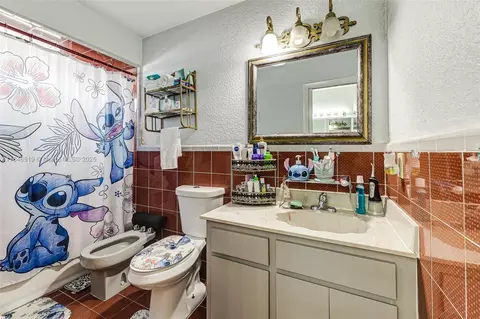 948 E 47th St, Hialeah, FL 33013 photo 23